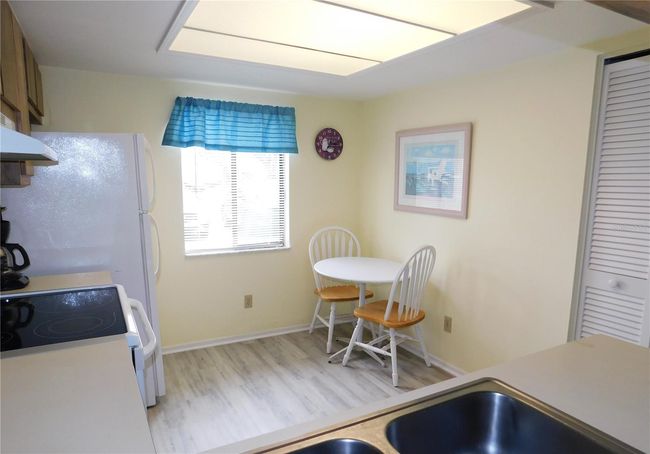 111 - 111 E Cypress Ct, Condo with 2 bedrooms, 2 bathrooms and null parking in OLDSMAR FL | Image 11