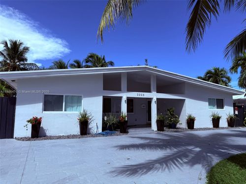 2325 Ne 194th St, Miami, FL, 33180-2127 | Card Image