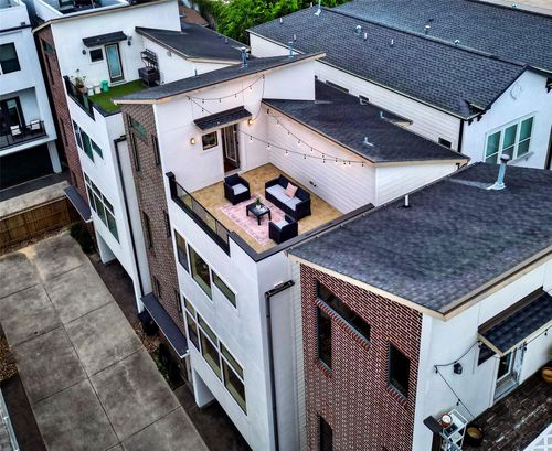 2005 Hickory St, Houston, TX, 77007-2942 | Card Image