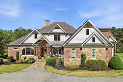 680 Gaddis Rd, Canton, GA, 30115-7136 | Card Image