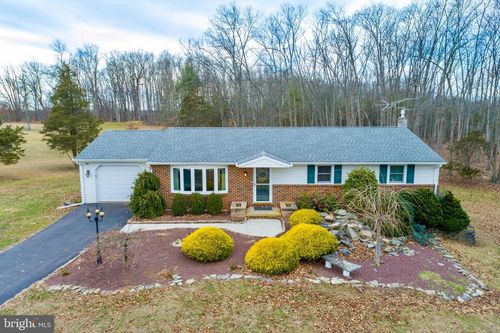 35 Gravel Pike, RED HILL, PA, 18076-1464 | Card Image