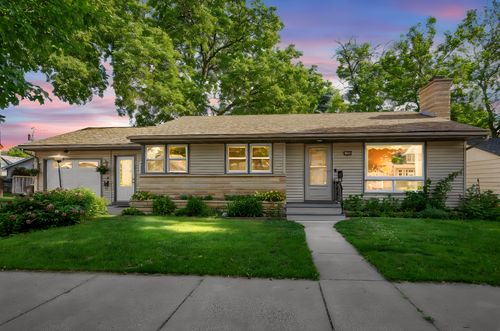 506 W Wheeler Ave, North Mankato, MN, 56003-3739 | Card Image