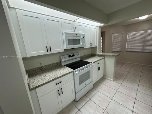 apt-205n-1000 Sw 125th Ave, Pembroke Pines, FL, 33027-4064 | Card Image