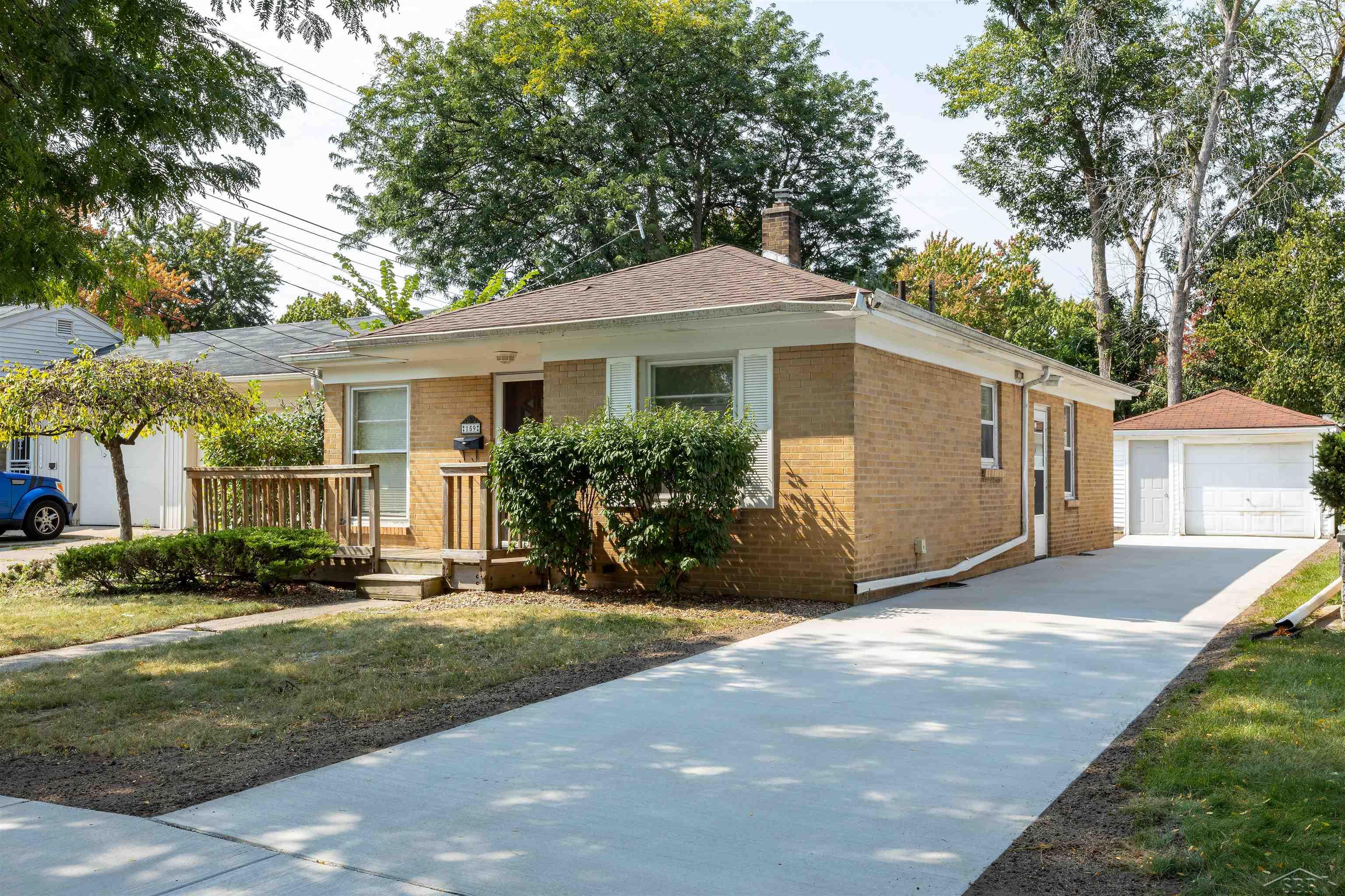 Reynick Ave, Saginaw, MI 48602