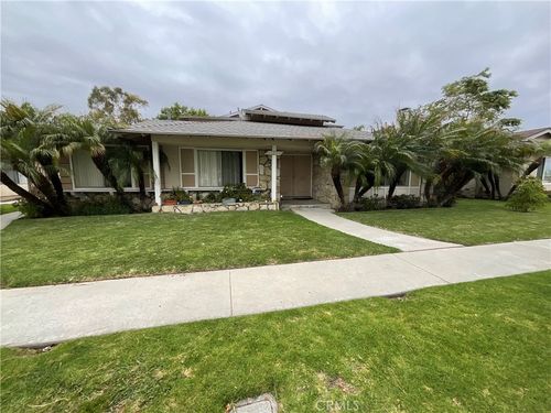 3-5561 Cross, Huntington Beach, CA, 92649 | Card Image
