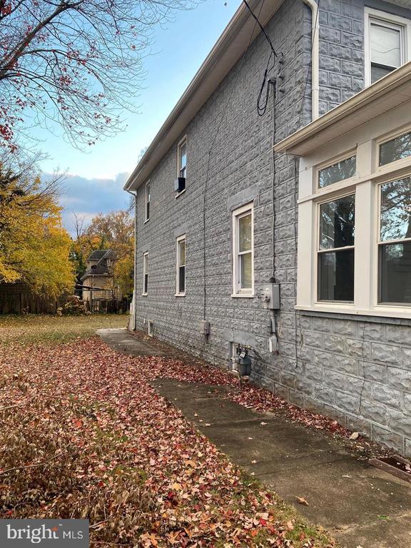 Residential in PAULSBORO 2