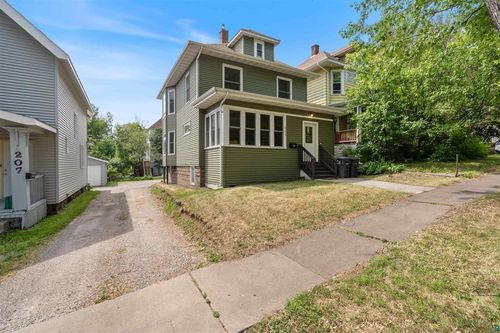 203 S 18th Avenue E, Duluth, MN, 55812 | Card Image
