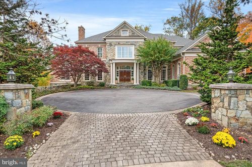 7818 Crownhurst Ct, MCLEAN, VA, 22102-1445 | Card Image