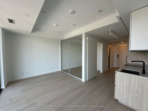 519-699 Sheppard Ave E, North York, ON, M2K0C8 | Card Image