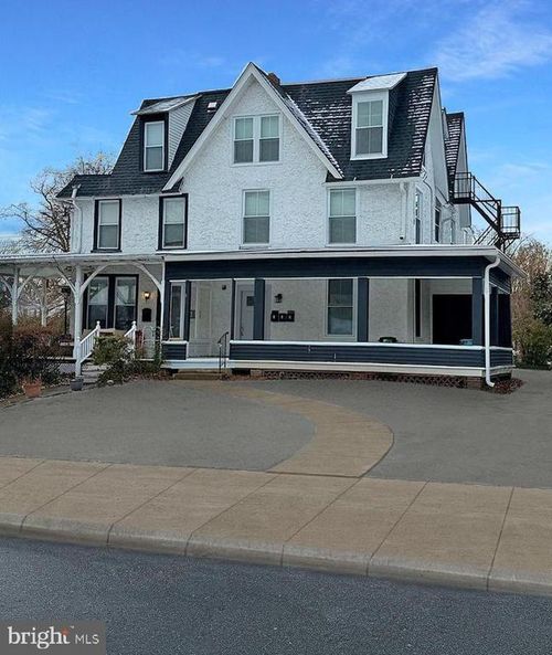 9 W Hinckley Ave, RIDLEY PARK, PA, 19078-2130 | Card Image