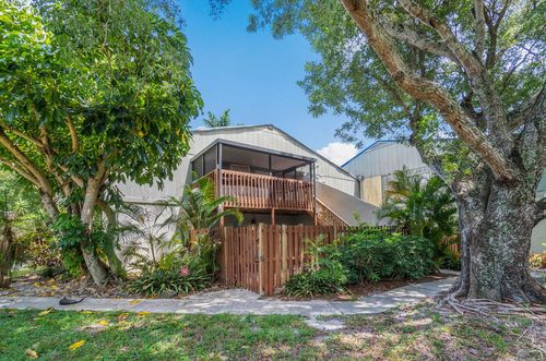 e-2 Crossings Cir, Boynton Beach, FL, 33435-2172 | Card Image