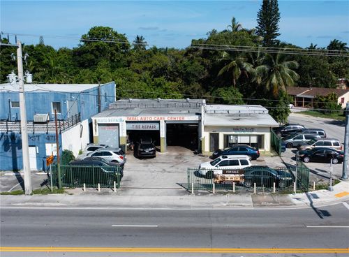 11851 W Dixie Hwy, Miami, FL, 33161-6143 | Card Image