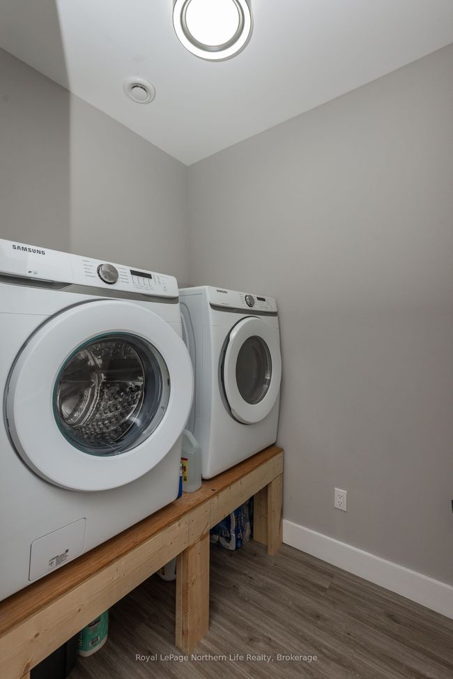 109 Greenwood Dr, House other with 3 bedrooms, 2 bathrooms and 8 parking in Bonfield ON | Image 33