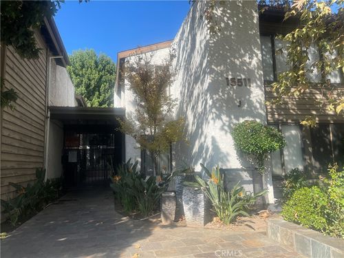 15511 Sherman Way, Van Nuys, CA, 91406-4143 | Card Image