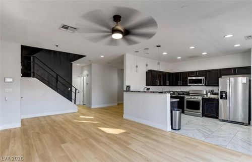 6148 Withrow Downs St, North Las Vegas, NV, 89081-6637 | Card Image