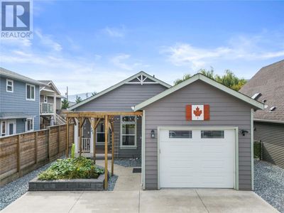 341 Hudson St Nw, House other with 2 bedrooms, 2 bathrooms and 1 parking in Salmon Arm BC | Image 1