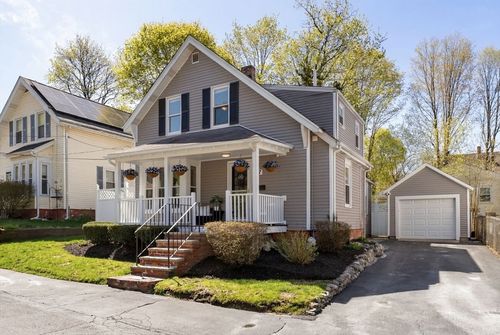 7 Platts St, Holbrook, MA, 02343-1052 | Card Image