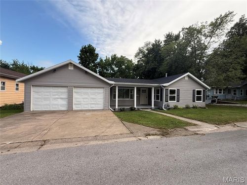 3121 Rendlen Ave, Hannibal, MO, 63401-2430 | Card Image
