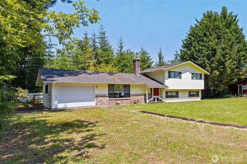31 Sitka Cir, Forks, WA, 98331-9275 | Card Image