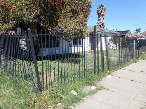 901 92nd Avenue, Oakland, CA, 94603 | Card Image