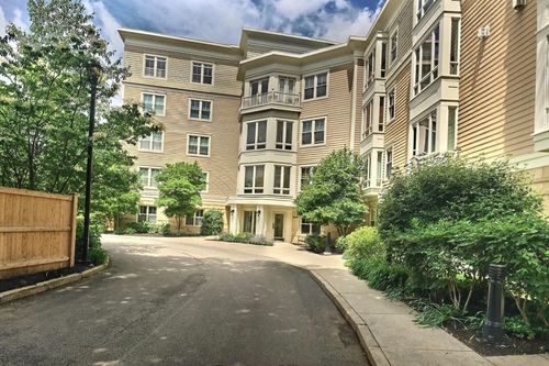 apt-10-2 Saint Paul St, Brookline, MA, 02446-6813 | Card Image