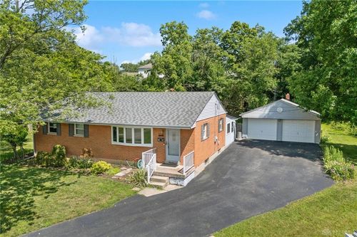1666 Carolyn Dr, Miamisburg, OH, 45342-2600 | Card Image