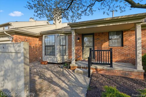 7-7284 Westchester, West Bloomfield Charter Township, MI, 48322 | Card Image