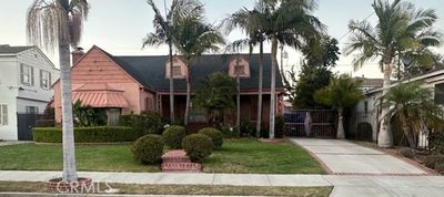 W 80th Street, House other with 3 bedrooms, 1 bathrooms and 6 parking in Inglewood CA | Image 1