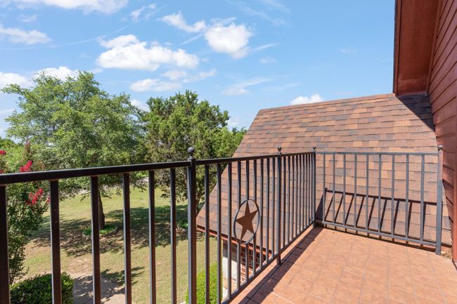 Front balcony | Image 25