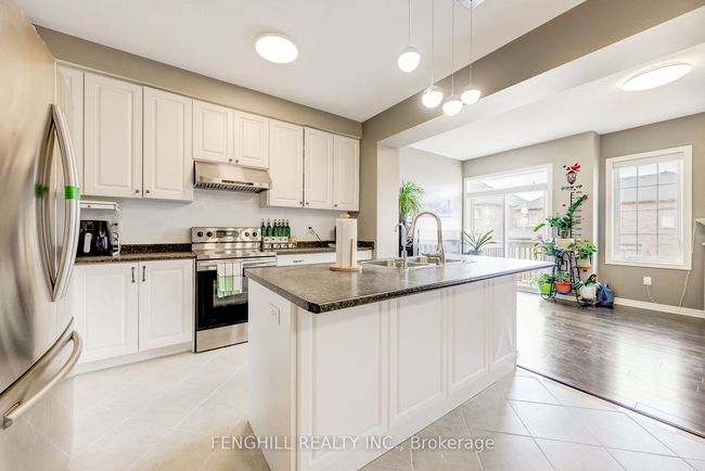 23 Cherna Ave, House attached with 6 bedrooms, 4 bathrooms and 2 parking in Markham ON | Image 12