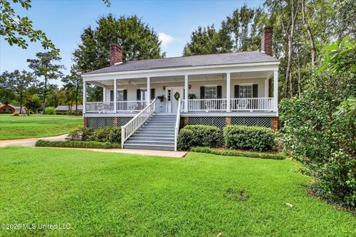 8814 Kailua Place, Diamondhead, MS, 39525 | Card Image