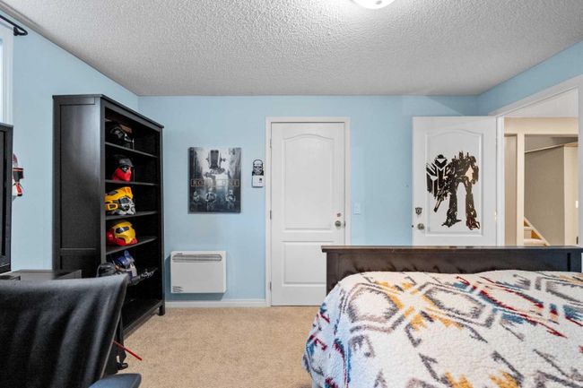 755 Hawkside Mews Nw, Home with 4 bedrooms, 3 bathrooms and 4 parking in Calgary AB | Image 33