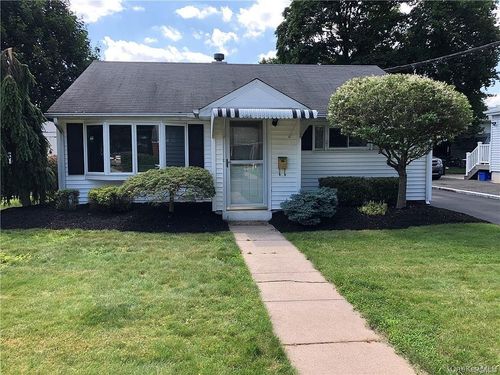 7 Peck St, West Haverstraw, NY, 10993-1211 | Card Image