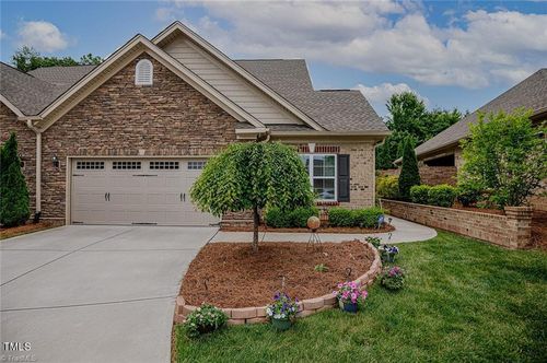 2910 York Place Dr, Walkertown, NC, 27051-9394 | Card Image