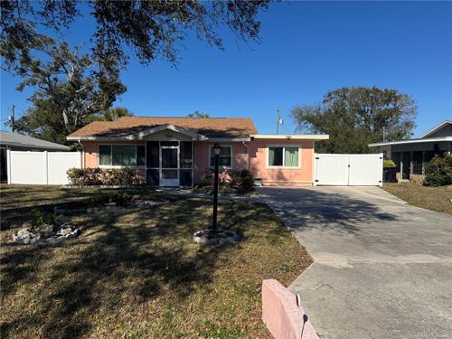 733 Laurel Ave, VENICE, FL, 34285-4718 | Card Image