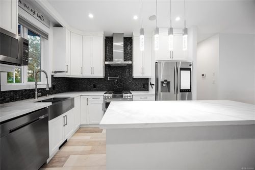 502 Doreen Pl, Nanaimo, BC, V9T4S1 | Card Image