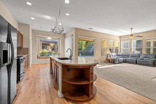 9093 Filaree Ct, Corona, CA, 92883-9316 | Card Image