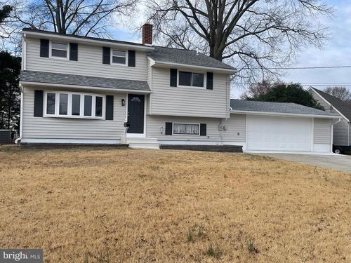 16 Jones Ave, PENNSVILLE, NJ, 08070-2324 | Card Image