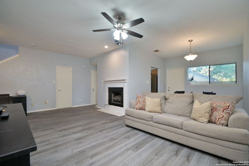 5610 Stream Vly, San Antonio, TX, 78250-5941 | Card Image