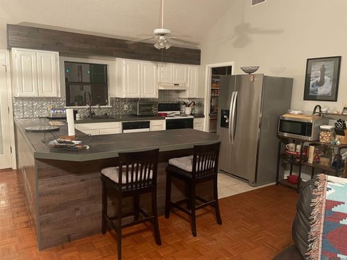 31400 River Pines Dr, Springfield, LA, 70462-8882 | Card Image