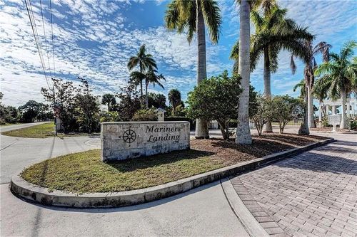 6801 Portside Ln, ENGLEWOOD, FL, 34223-4884 | Card Image