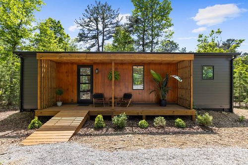 433 Brannon Rdg, Young Harris, GA, 30582-3932 | Card Image