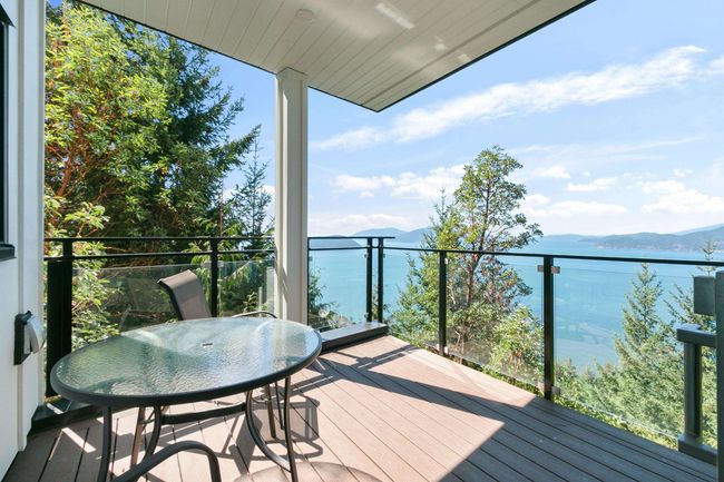 150 Mountain Drive, House other with 9 bedrooms, 7 bathrooms and 8 parking in Lions Bay BC | Image 13