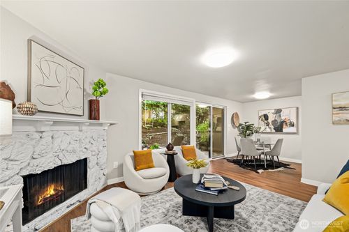 f5-12527 Ne 117th Pl, Kirkland, WA, 98034-4118 | Card Image