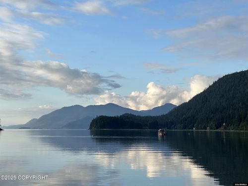 17860 Chilkat Rd, Juneau, AK, 99801-8229 | Card Image