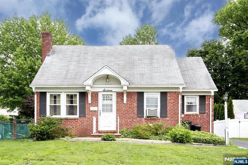 16 Merritt Ave, Dumont, NJ, 07628-2617 | Card Image