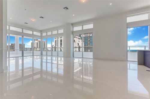 unit-4402-1080 Brickell Ave, Miami, FL, 33131-3996 | Card Image