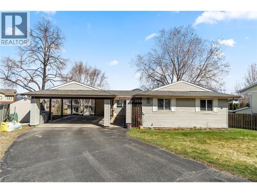 320 Whiteshield Cres, Kamloops, BC, V2E1G1 | Card Image