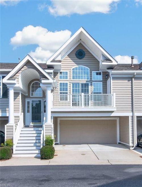 822 Point Way, Virginia Beach, VA, 23462-7506 | Card Image
