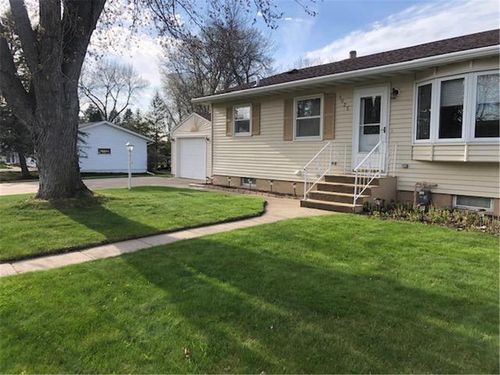 1025 3rd Ave Ne, Little Falls, MN, 56345-2918 | Card Image